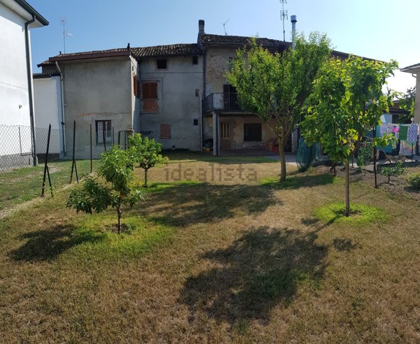 casa indipendente in vendita a Vaiano Cremasco