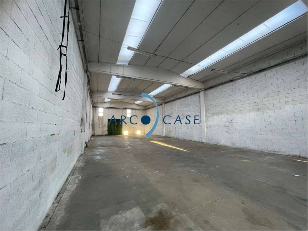 locale commerciale in vendita a Vaiano Cremasco