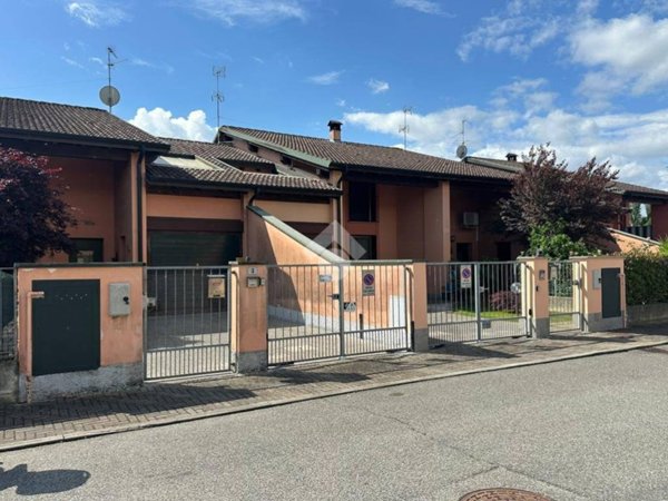 casa indipendente in vendita a Vaiano Cremasco