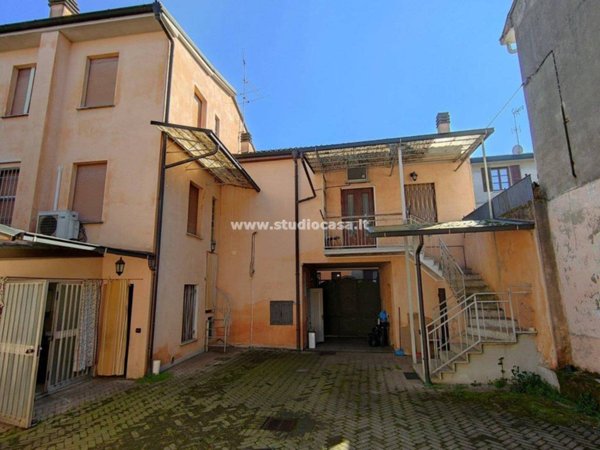 casa indipendente in vendita a Vaiano Cremasco