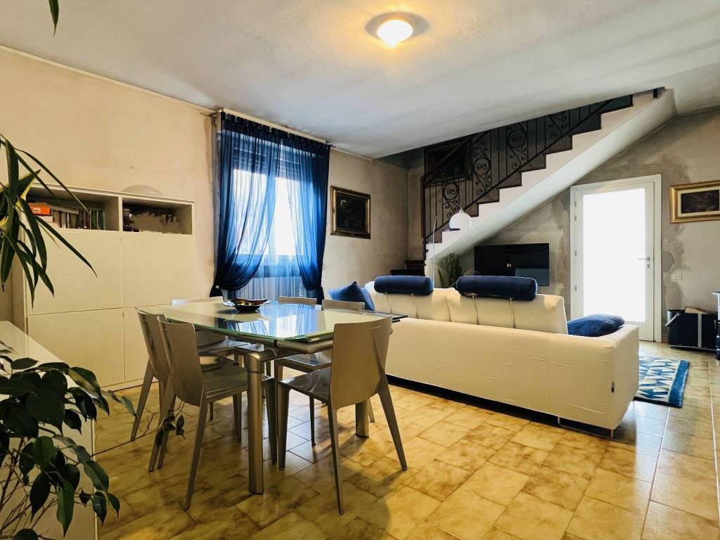 casa indipendente in vendita a Vaiano Cremasco