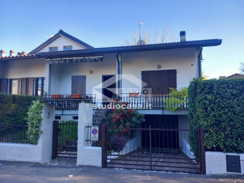 casa indipendente in vendita a Vaiano Cremasco
