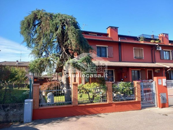 casa indipendente in vendita a Vaiano Cremasco
