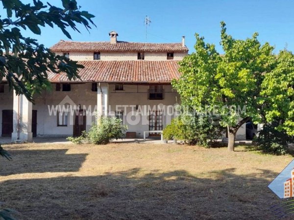 casa indipendente in vendita a Vaiano Cremasco