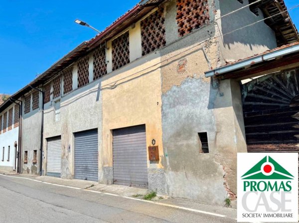 locale commerciale in vendita a Vailate