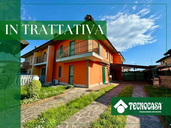 casa indipendente in vendita a Vailate