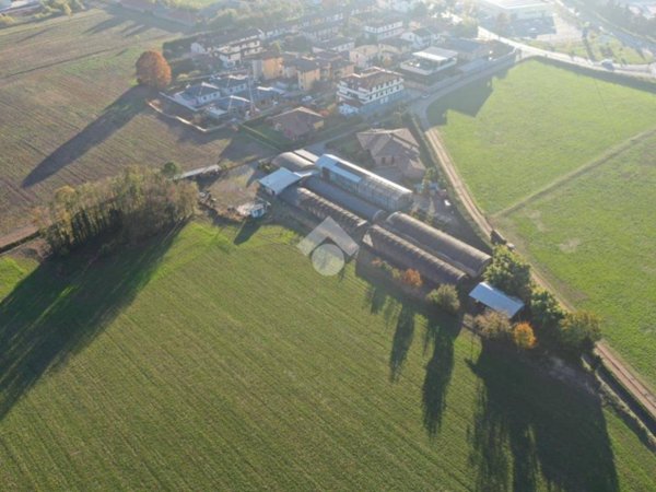 terreno edificabile in vendita a Vailate