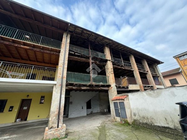 appartamento in vendita a Vailate