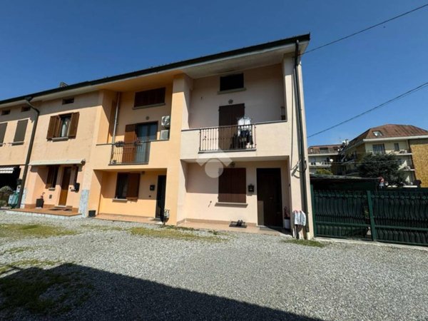 casa indipendente in vendita a Vailate