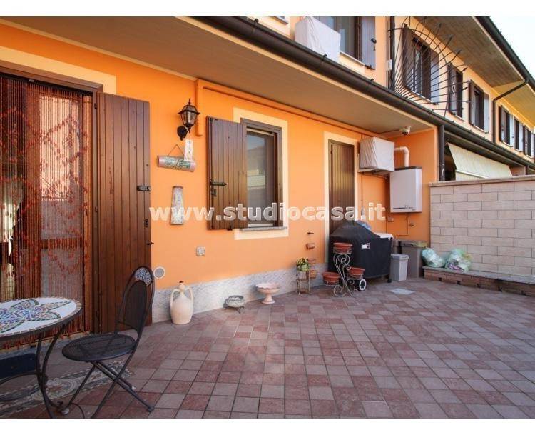 casa indipendente in vendita a Vailate