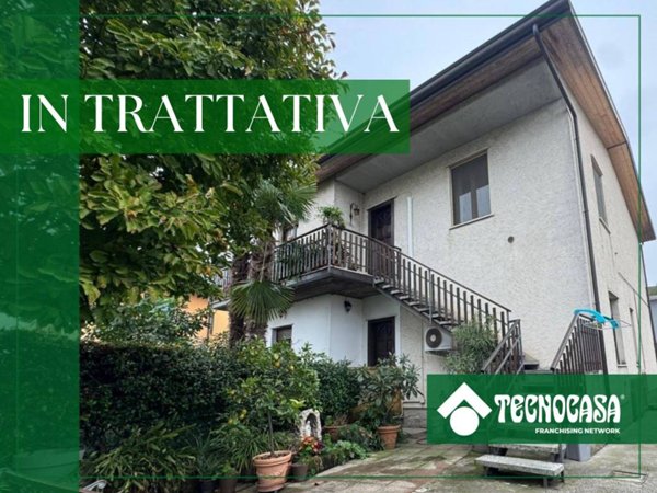 casa indipendente in vendita a Vailate