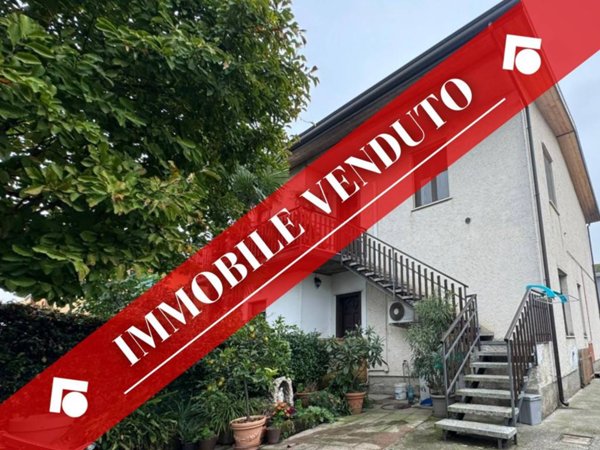 casa indipendente in vendita a Vailate