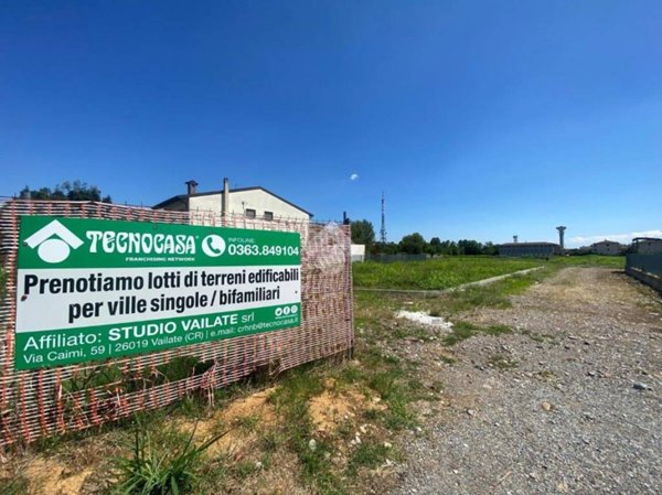 terreno edificabile in vendita a Vailate