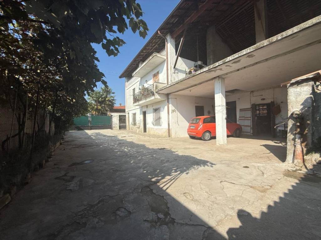 casa indipendente in vendita a Vailate