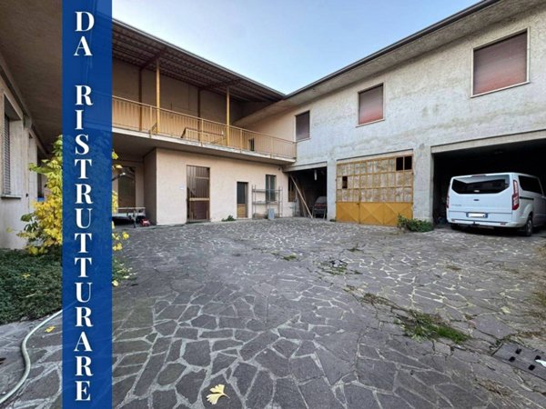 casa indipendente in vendita a Vailate