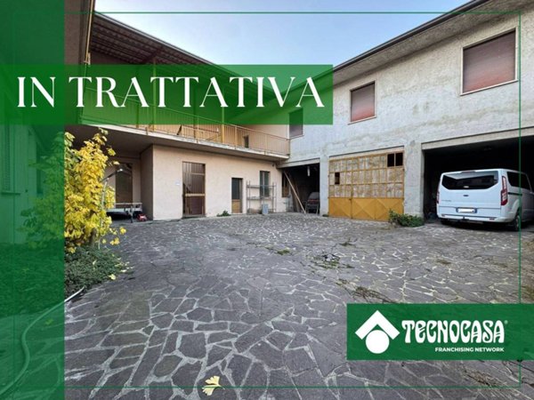 casa indipendente in vendita a Vailate