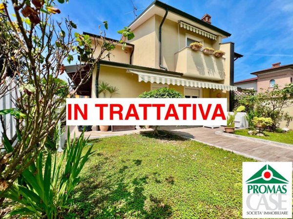 casa indipendente in vendita a Vailate