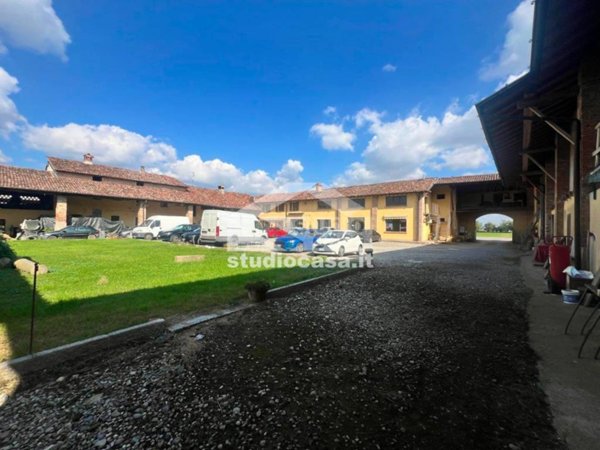 ufficio in vendita a Vailate
