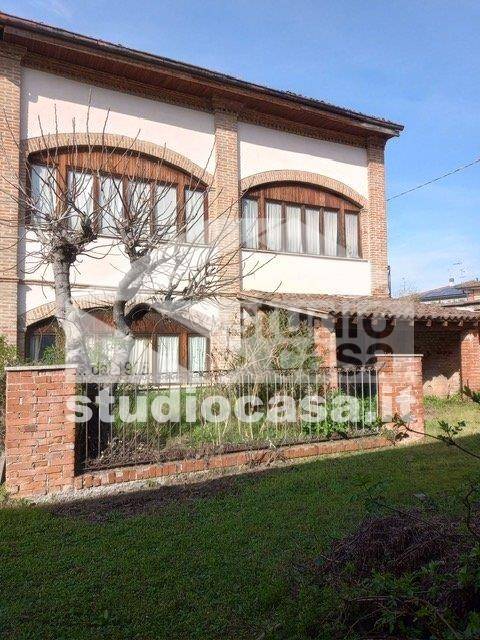 casa indipendente in vendita a Vailate