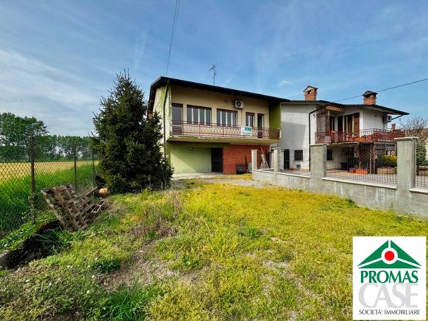 casa indipendente in vendita a Vailate