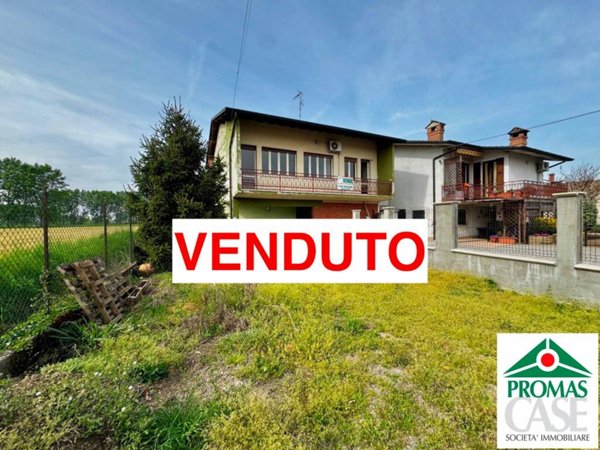 casa indipendente in vendita a Vailate