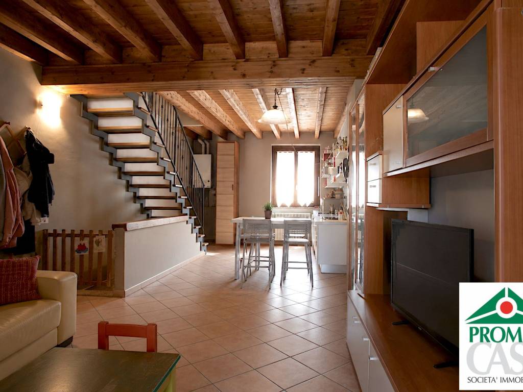 casa indipendente in vendita a Vailate