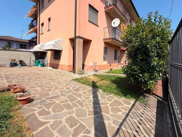 appartamento in vendita a Vailate