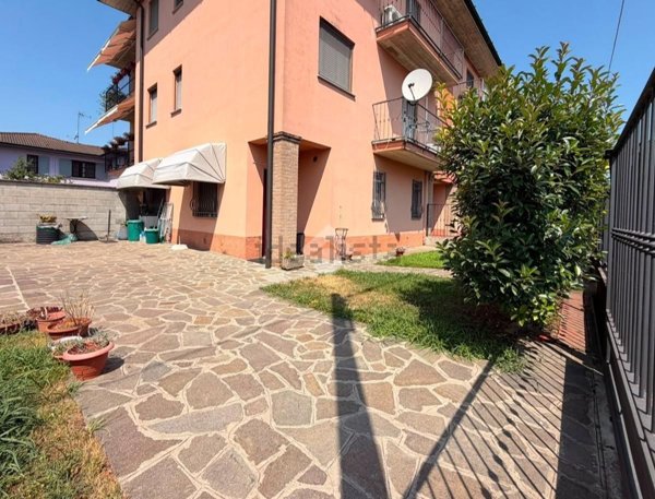 appartamento in vendita a Vailate