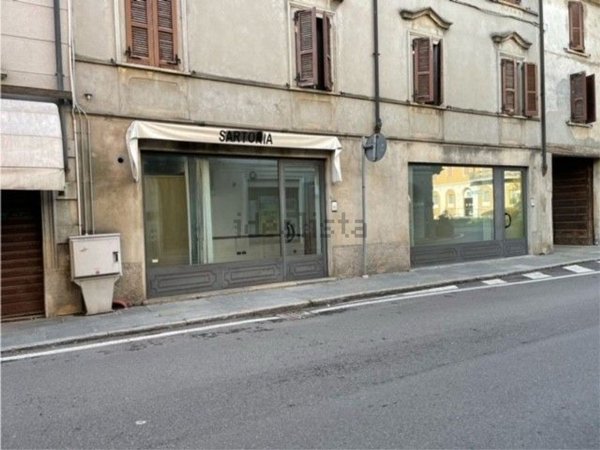 negozio in vendita a Vescovato
