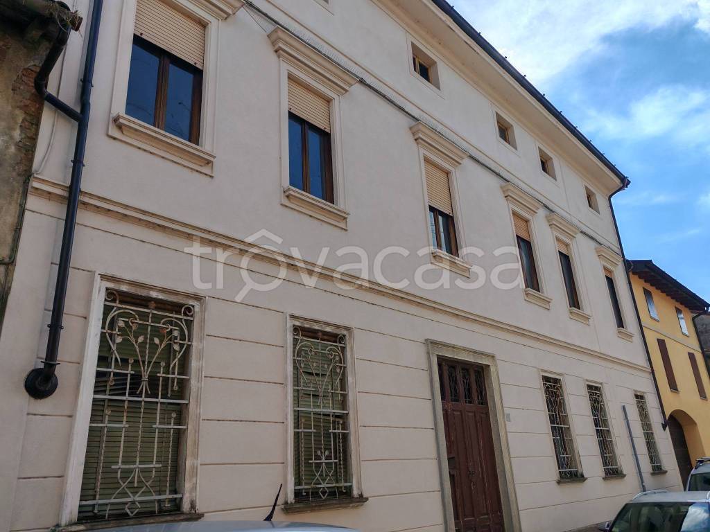 casa indipendente in vendita a Vescovato