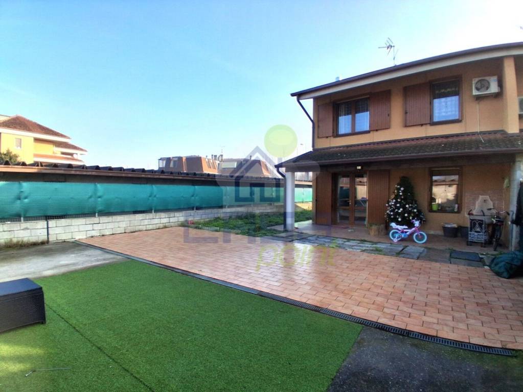 casa indipendente in vendita a Vescovato