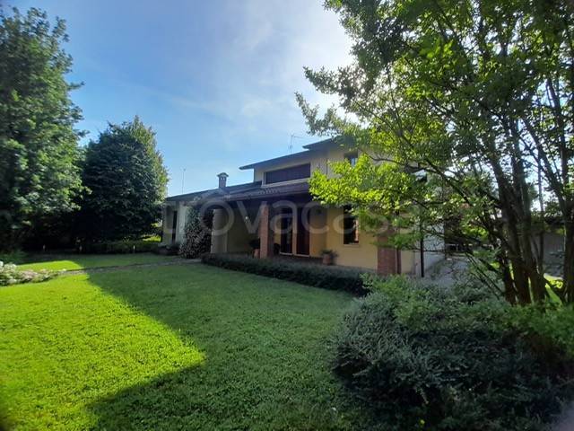 casa indipendente in vendita a Vescovato
