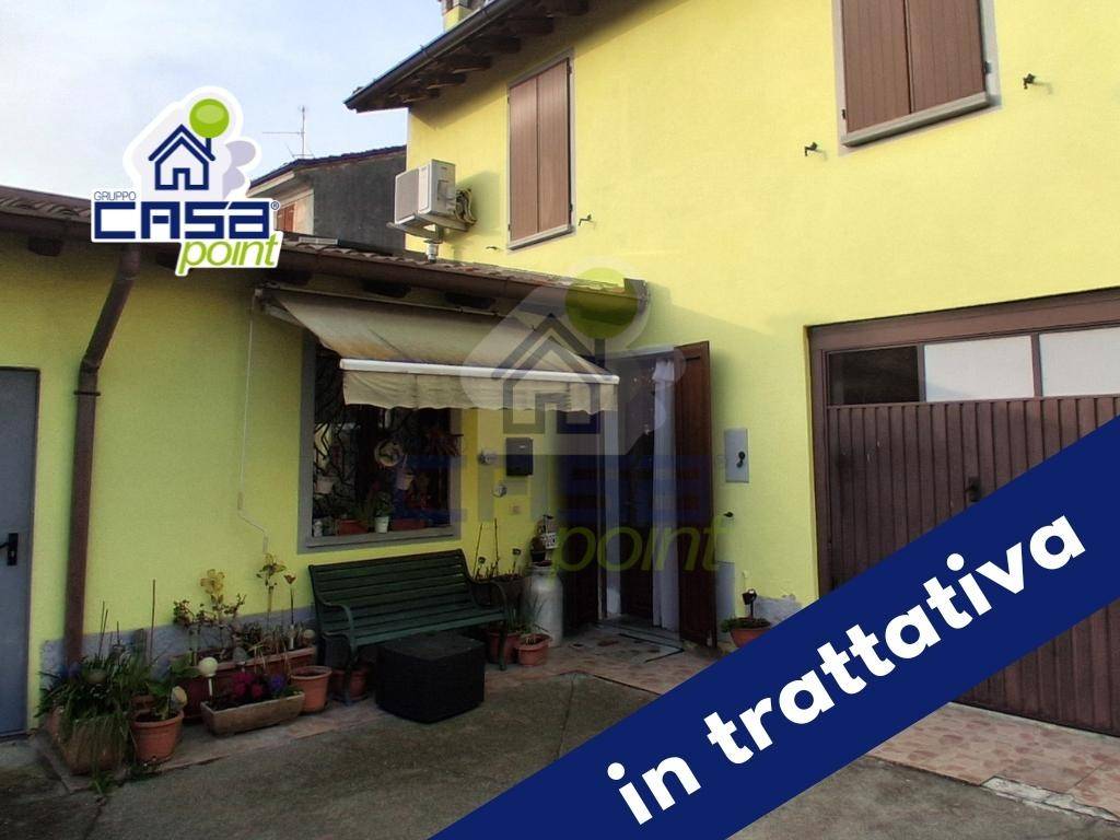 casa indipendente in vendita a Vescovato