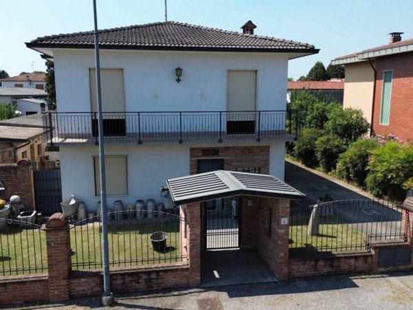 casa indipendente in vendita a Vescovato