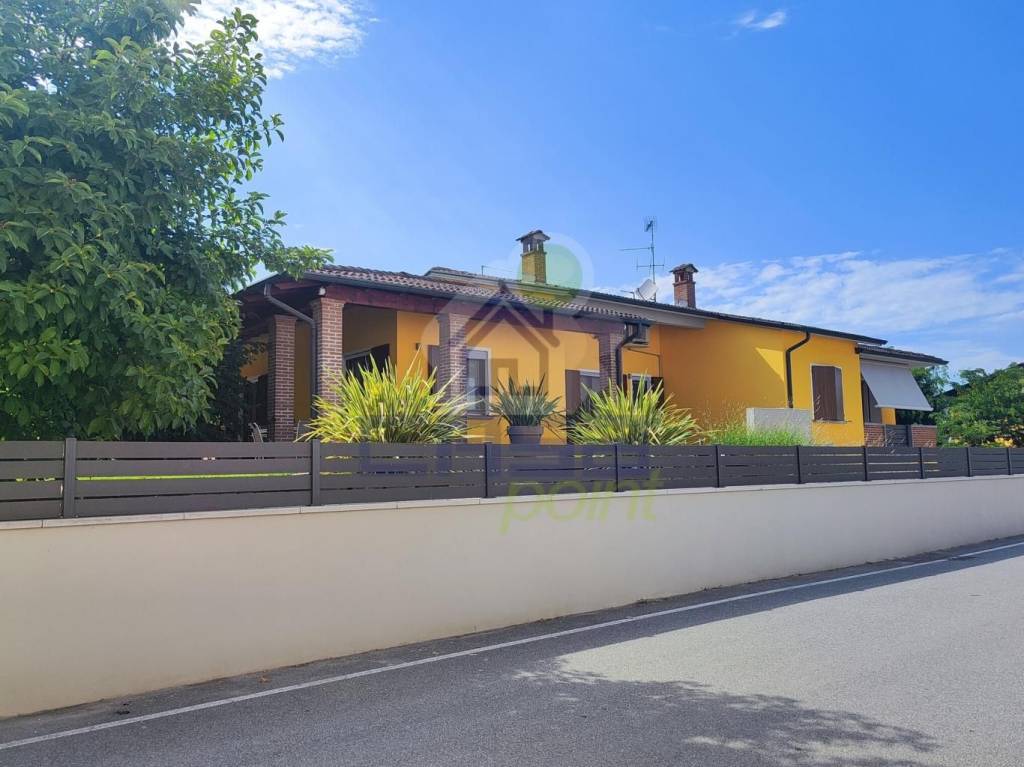 casa indipendente in vendita a Vescovato