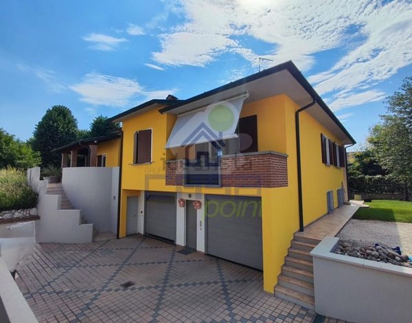casa indipendente in vendita a Vescovato