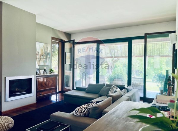 casa indipendente in vendita a Volongo