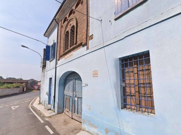 casa indipendente in vendita a Volongo