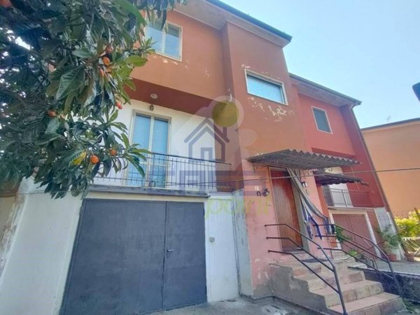 casa indipendente in vendita a Voltido