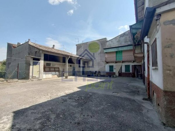casa indipendente in vendita a Piadena Drizzona in zona Piadena