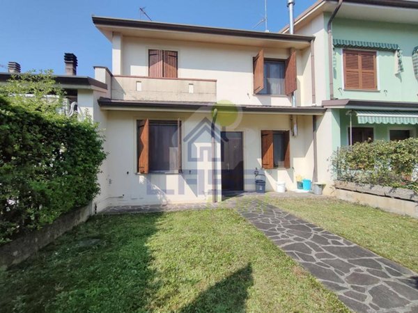 casa indipendente in vendita a Piadena Drizzona