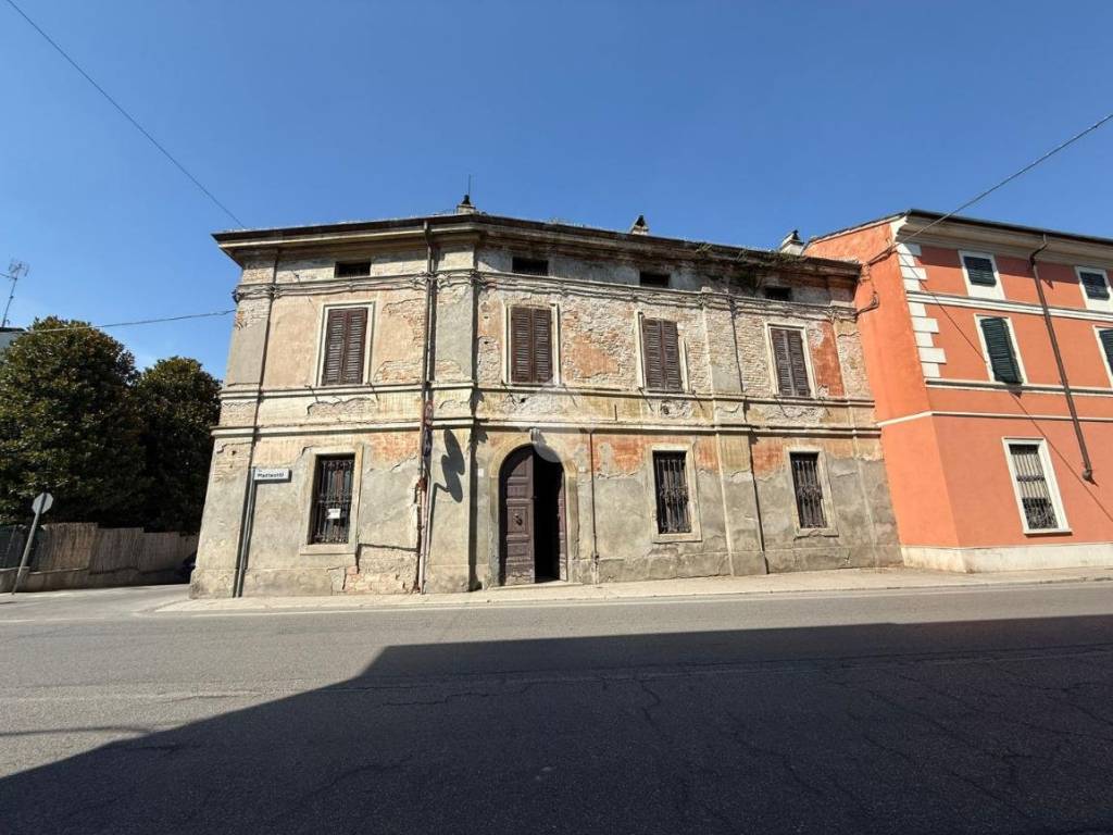 casa indipendente in vendita a Piadena Drizzona in zona Piadena