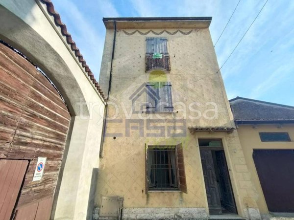 casa indipendente in vendita a Piadena Drizzona in zona Piadena