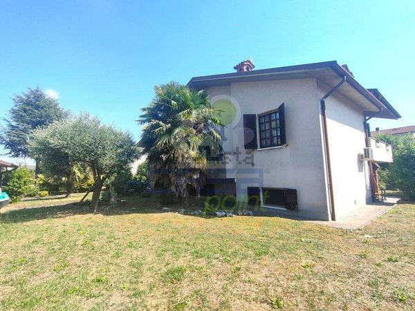 casa indipendente in vendita a Piadena Drizzona in zona Piadena