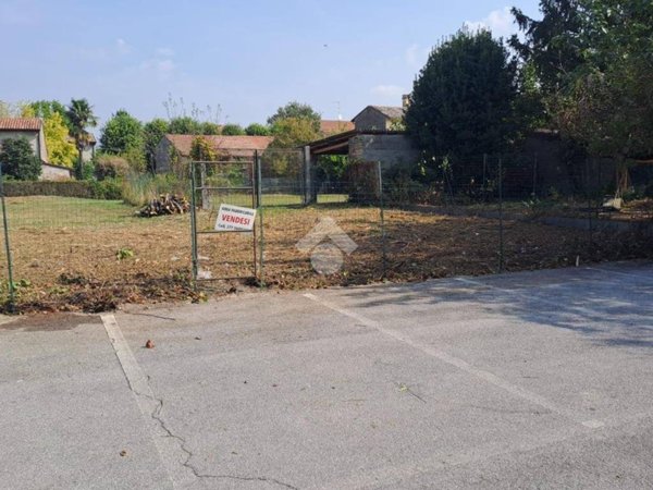 terreno edificabile in vendita a Piadena Drizzona