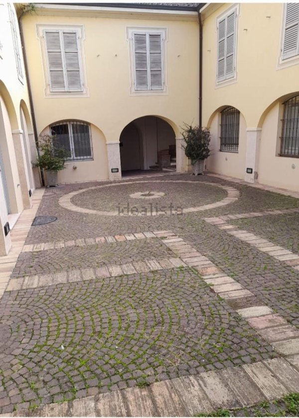 appartamento in vendita a Piadena Drizzona in zona Piadena