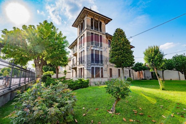 casa indipendente in vendita a Piadena Drizzona in zona Piadena
