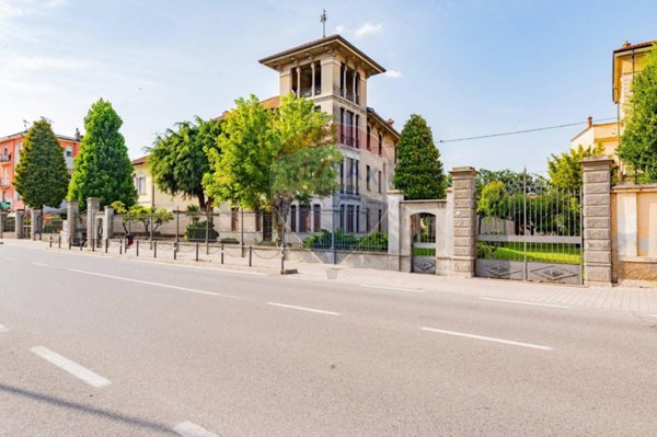 casa indipendente in vendita a Piadena Drizzona in zona Piadena