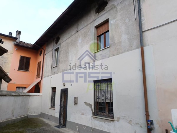 casa indipendente in vendita a Piadena Drizzona in zona Piadena