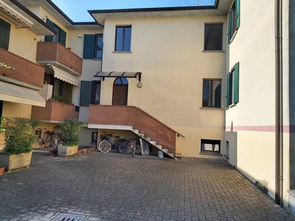 appartamento in vendita a Piadena Drizzona in zona Piadena